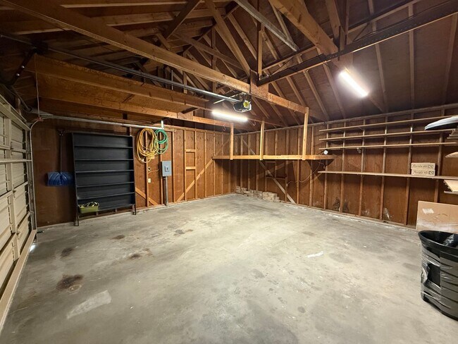 Building Photo - Three Bedroom, One and half bathroom, Attached Two Car Garage, Central Air!