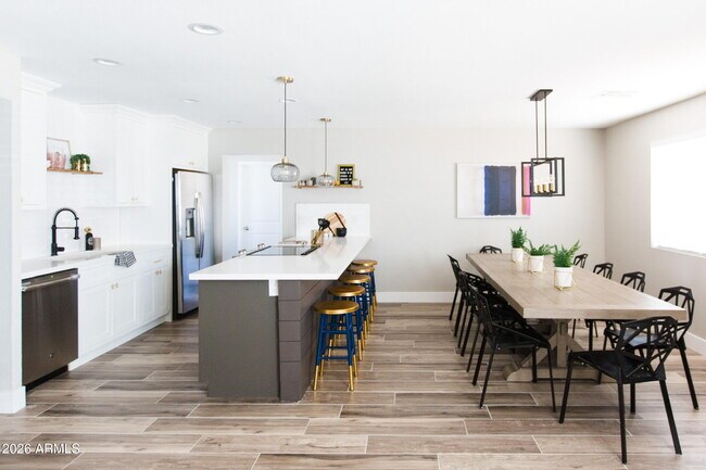 Building Photo - 3425 N 85th St