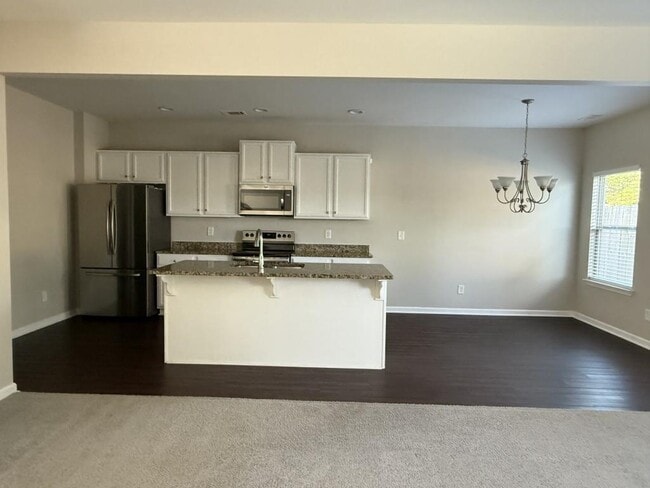 Building Photo - 153 Fern Walk