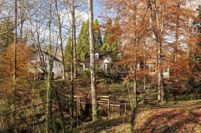 Building Photo - 444 Burlington Rd NE