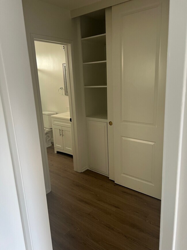 Building Photo - 3564 Del Amo Blvd