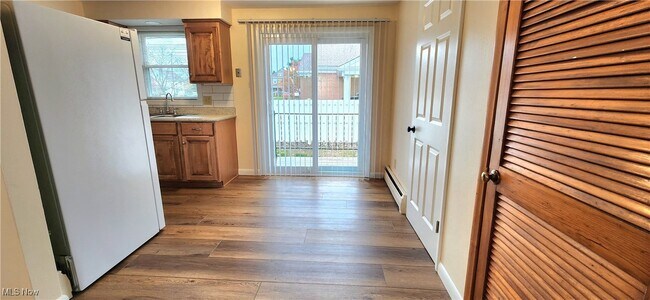 Building Photo - 204 Kennedy St