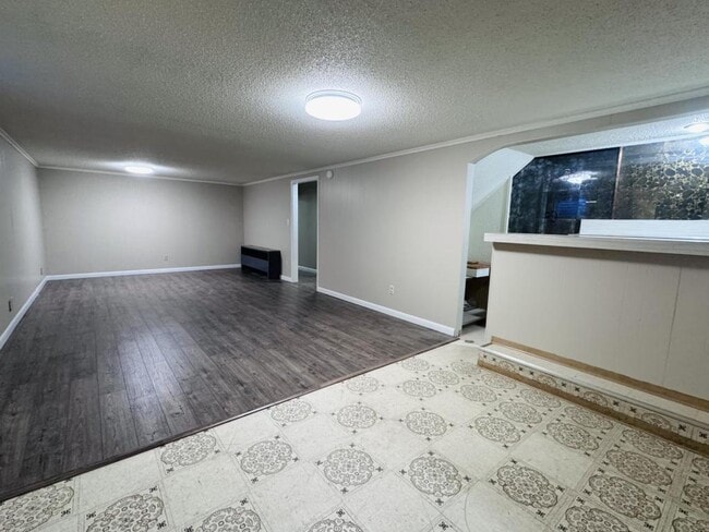 Building Photo - 1819 5th Ave