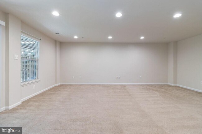 Building Photo - 7672 Timbercross Ln