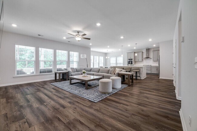 Building Photo - 42 Brookhaven Dr