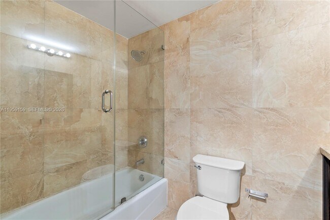 Building Photo - 185 SE 14th Terrace