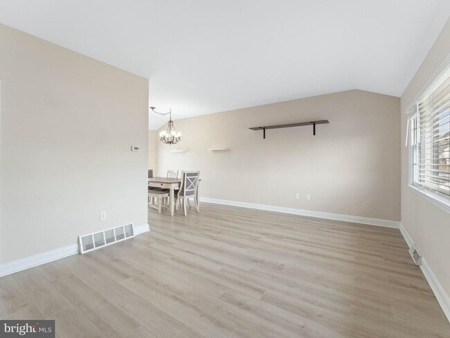 Building Photo - 74 Clement Dr