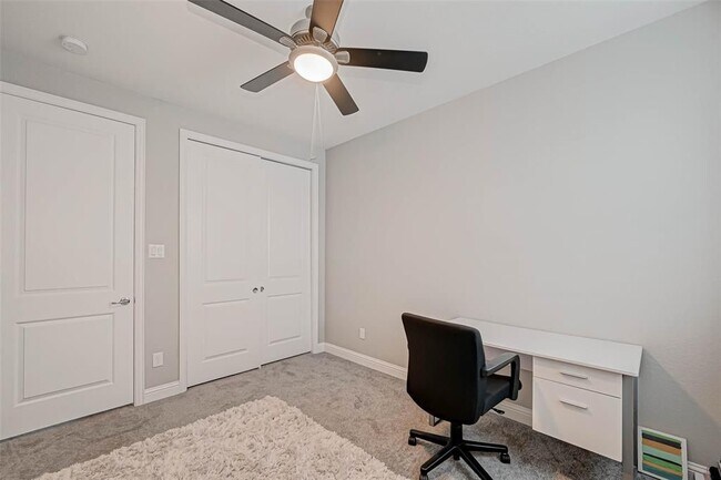 Building Photo - 5411 Camaguey St