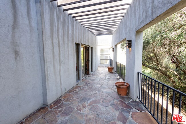 Building Photo - 26349 Fairside Rd