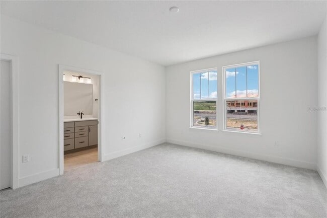 Building Photo - 15083 Grv Lk Dr