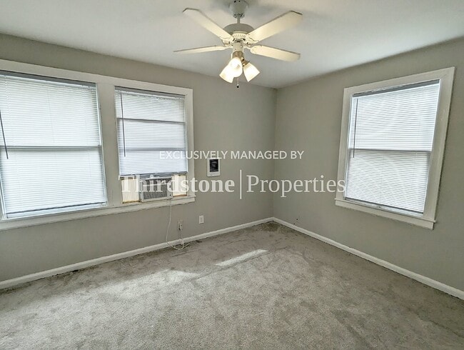 Building Photo - 2858 Olga Pl