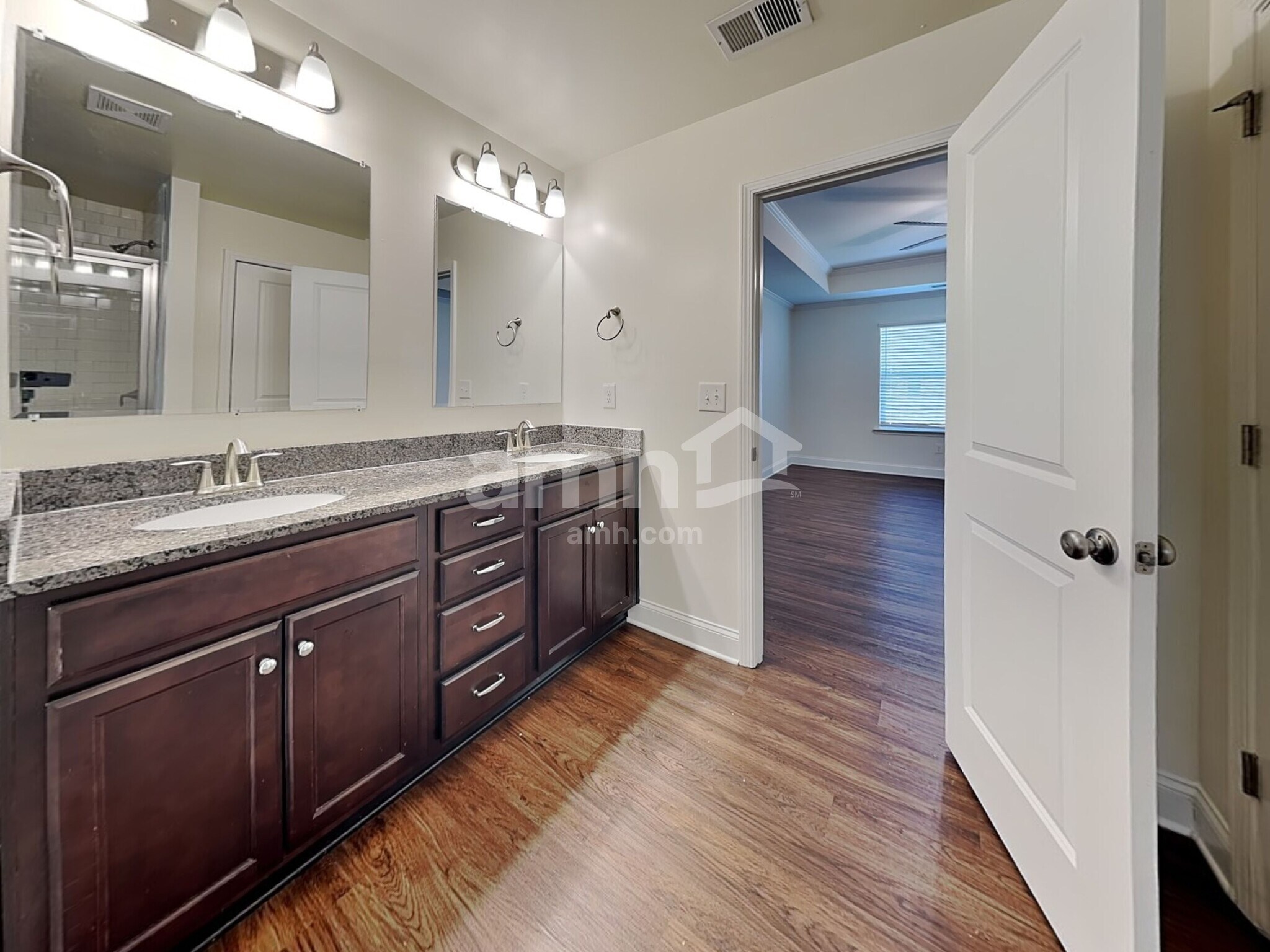 Building Photo - 592 Woodall Rd