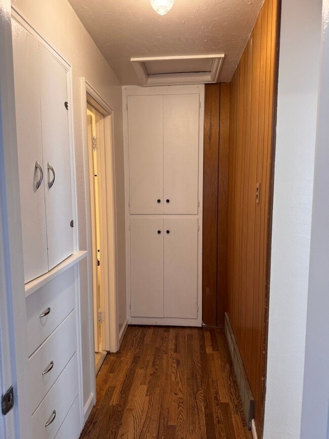 Building Photo - 2 Bed 1 Bath House W/A Garage for Storage!!!!!!