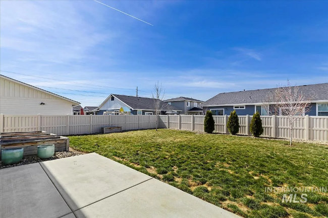 Building Photo - 2065 N Sombrero Ave