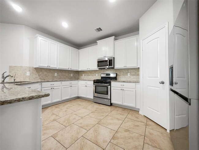 Building Photo - 4514 Mondial Rd