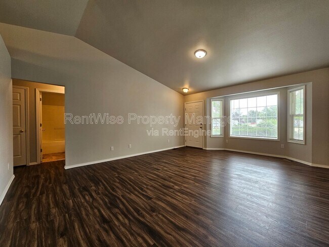 Building Photo - 642 Togstad Ct