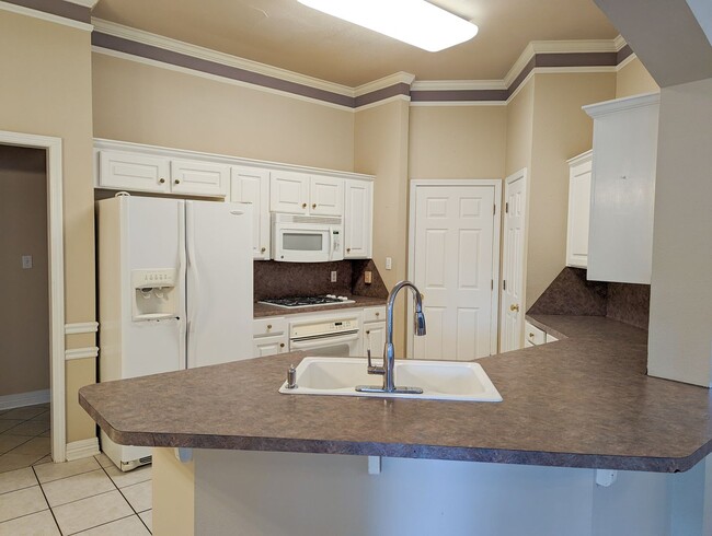 Building Photo - Beautifully Updated Home in North Bossier ...
