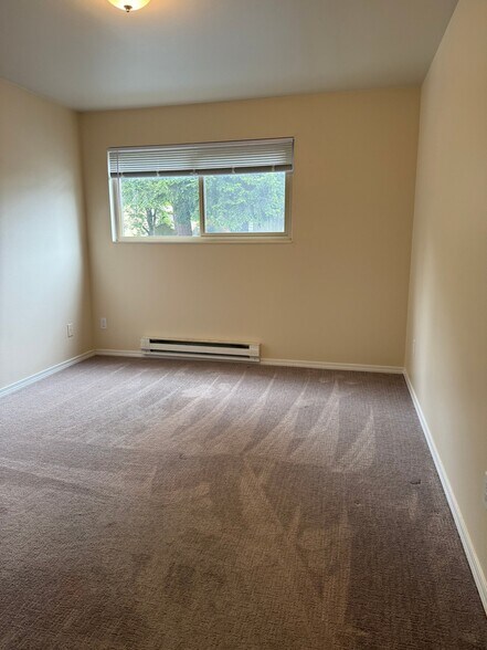 Building Photo - 8532 Phinney Ave N