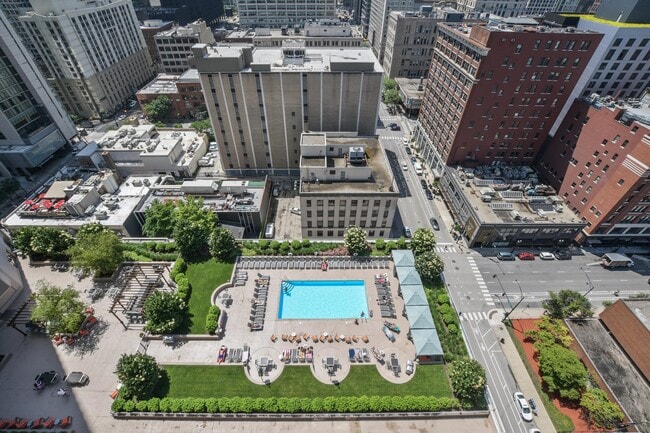 Building Photo - 545 N Dearborn St