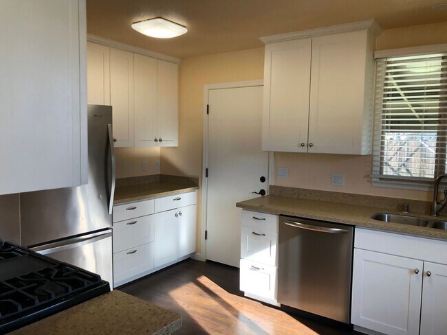 Building Photo - 26-30 Rockwood Ct.