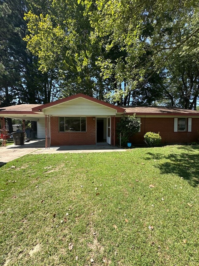 Building Photo - 604 carpenter-zillow