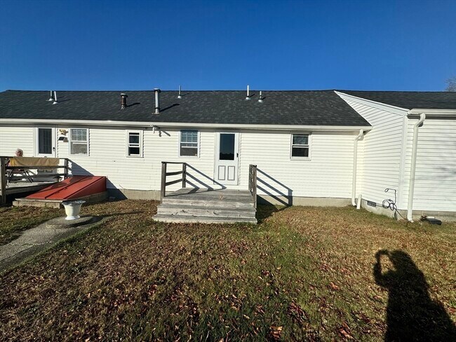 Building Photo - 2667 Cranberry Hwy