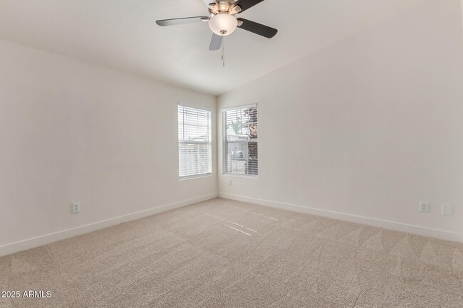 Building Photo - 120 N Val Vista Dr