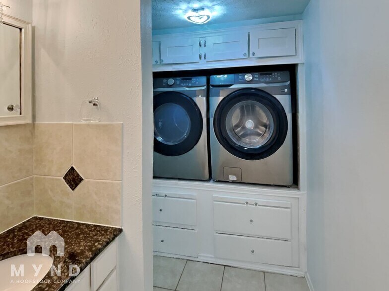 Building Photo - 4557 N O'Connor Rd