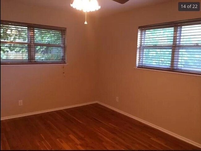 Building Photo - 2030 Encino Cir