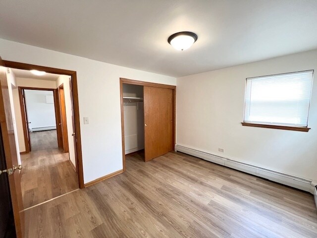 Building Photo - 7912 W Belmont Ave