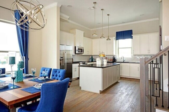 Building Photo - 5817 E Post Oak Ln