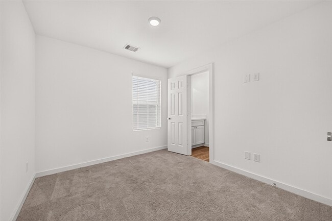 Building Photo - 2714 Discovery Trails Ct