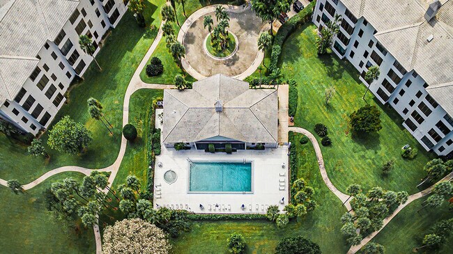 Building Photo - 3630 Whitehall Dr