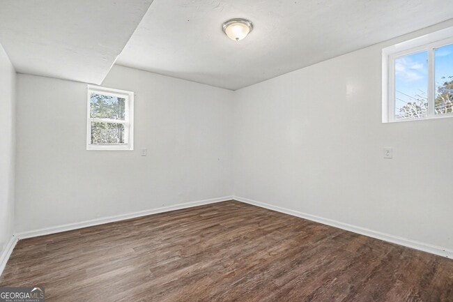 Building Photo - 2505 Shiloh Dr