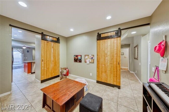 Building Photo - 2533 Libberton St