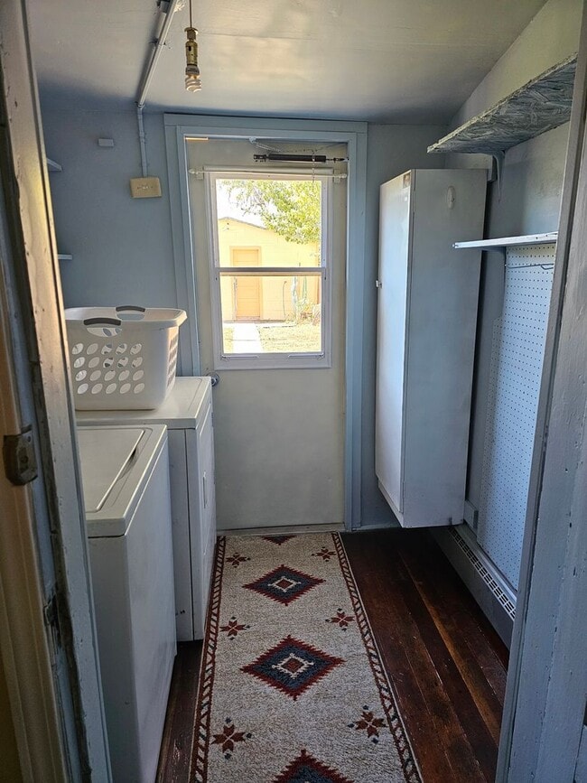 Building Photo - One Bed One Bath House