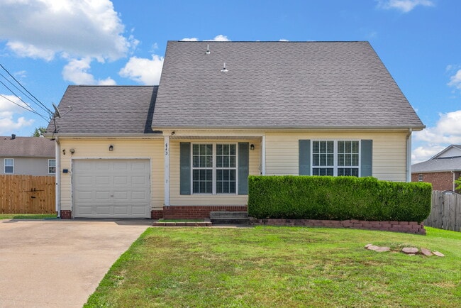 Building Photo - 443 Cranklen Cir