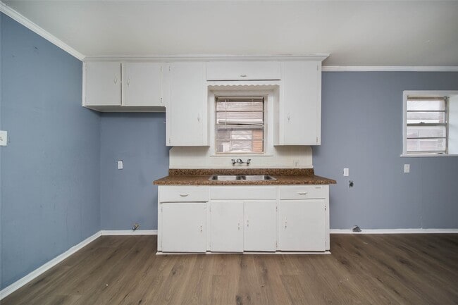 Building Photo - 2310 Kabee St