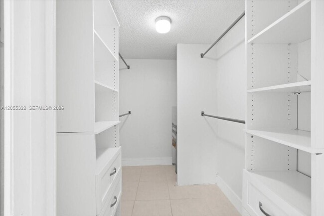 Building Photo - 8290 Lake Dr