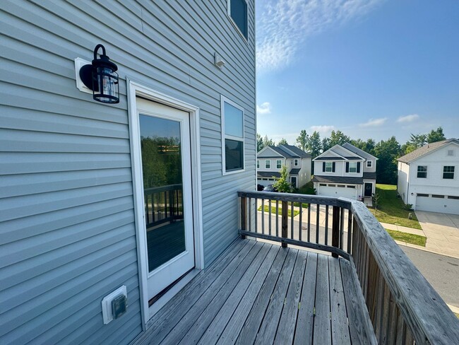 Building Photo - 3BR/2BA Townhouse in Mallard Creek