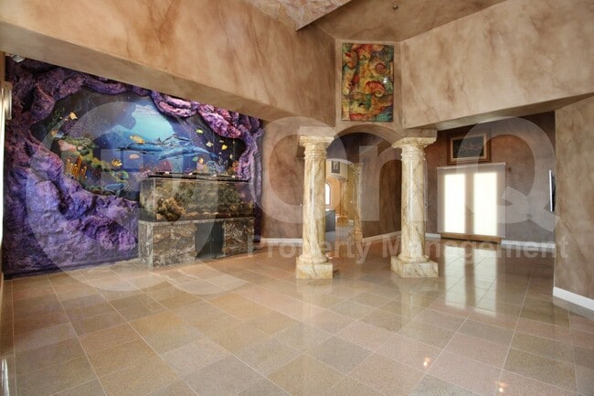 Building Photo - 15118 E Camelview Dr