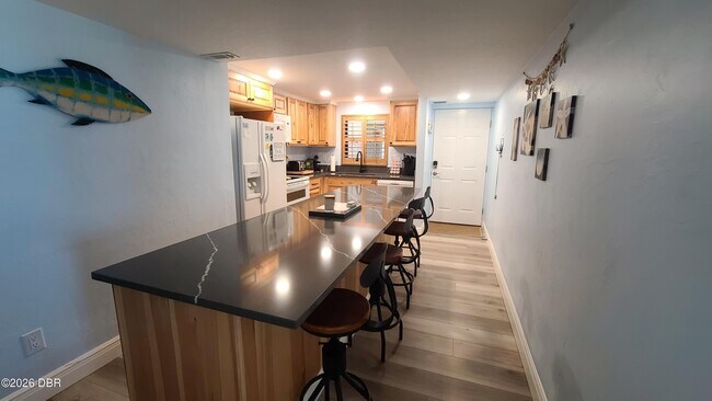 Building Photo - 3747 S Atlantic Ave