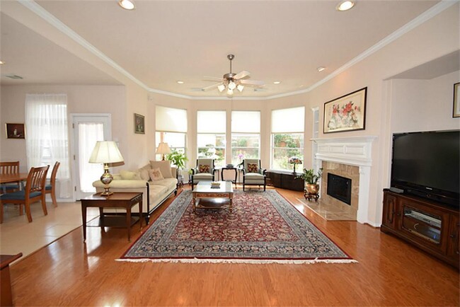 Building Photo - 12103 Ensenada Canyon Ln