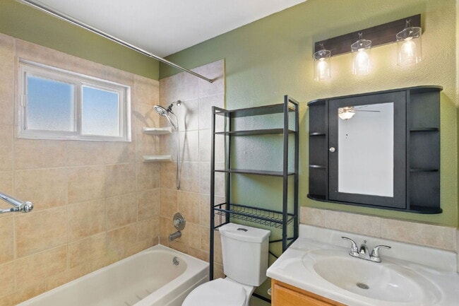 Building Photo - 2020 Independence Dr