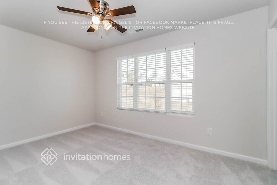 Building Photo - 360 Hollingswood Dr