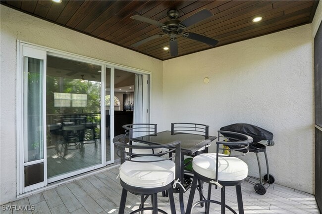 Building Photo - 9624 Crescent Garden Dr