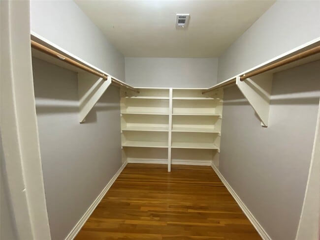 Building Photo - 4402 Cheena Dr