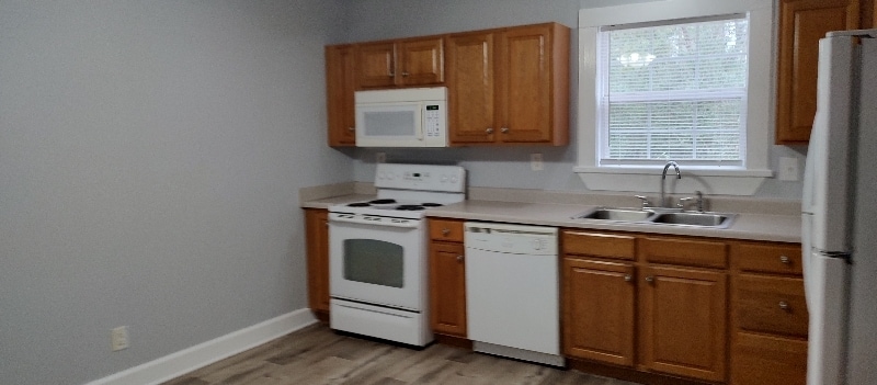 Building Photo - 763 Ergle St