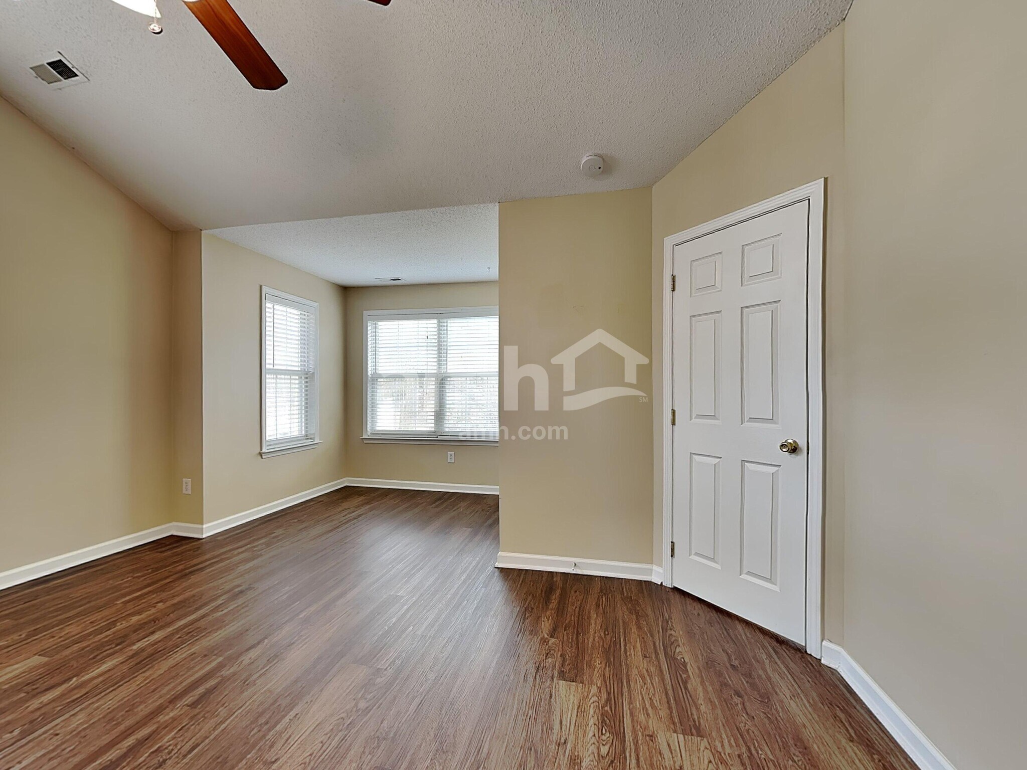 Building Photo - 409 Ascott Way