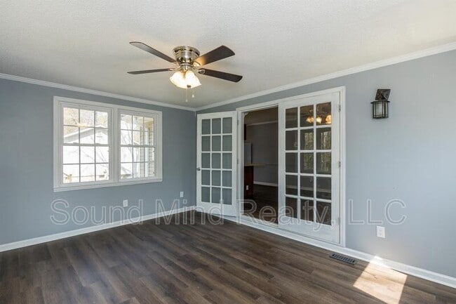 Building Photo - 409 Foxhall Dr